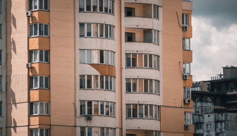 Как согласовать остекление лоджии или замену окон в «Домах Газпром»?