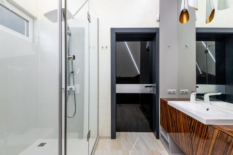 Что такое душевая walk-in без поддона и почему она актуальна для ЖК