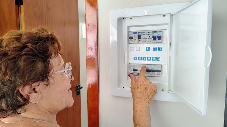 Что скрывается за штатной электрикой в White Box от застройщика?