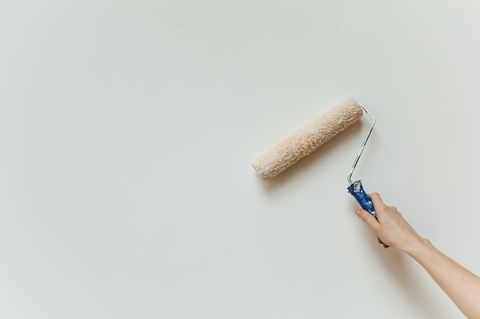 Как проверить качество покраски стен: визуальные и инструментальные методы