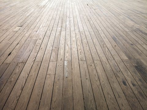 Почему широкоформатная доска в новостройке бизнес+ ведёт себя иначе, чем в старом